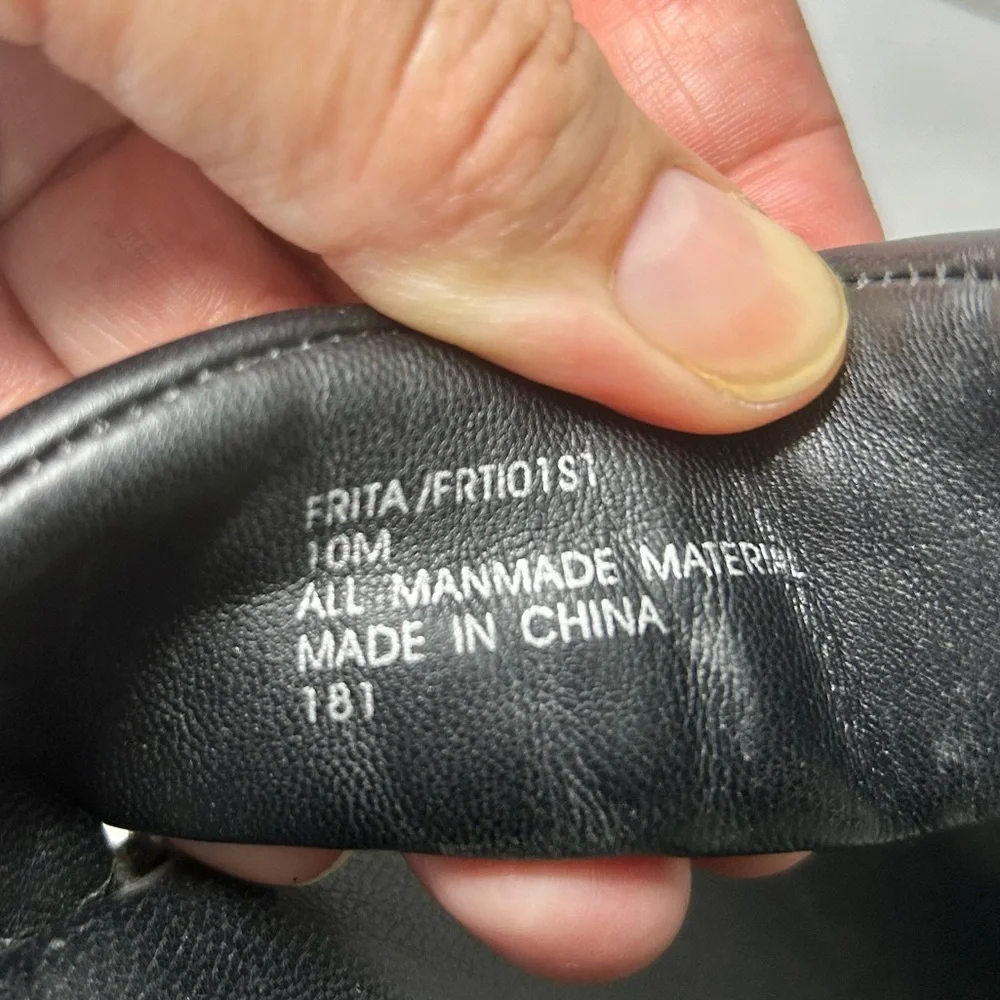 Steve Madden Frita Black Puff Strap Metal Stud Flat Slide Sandals Size 10